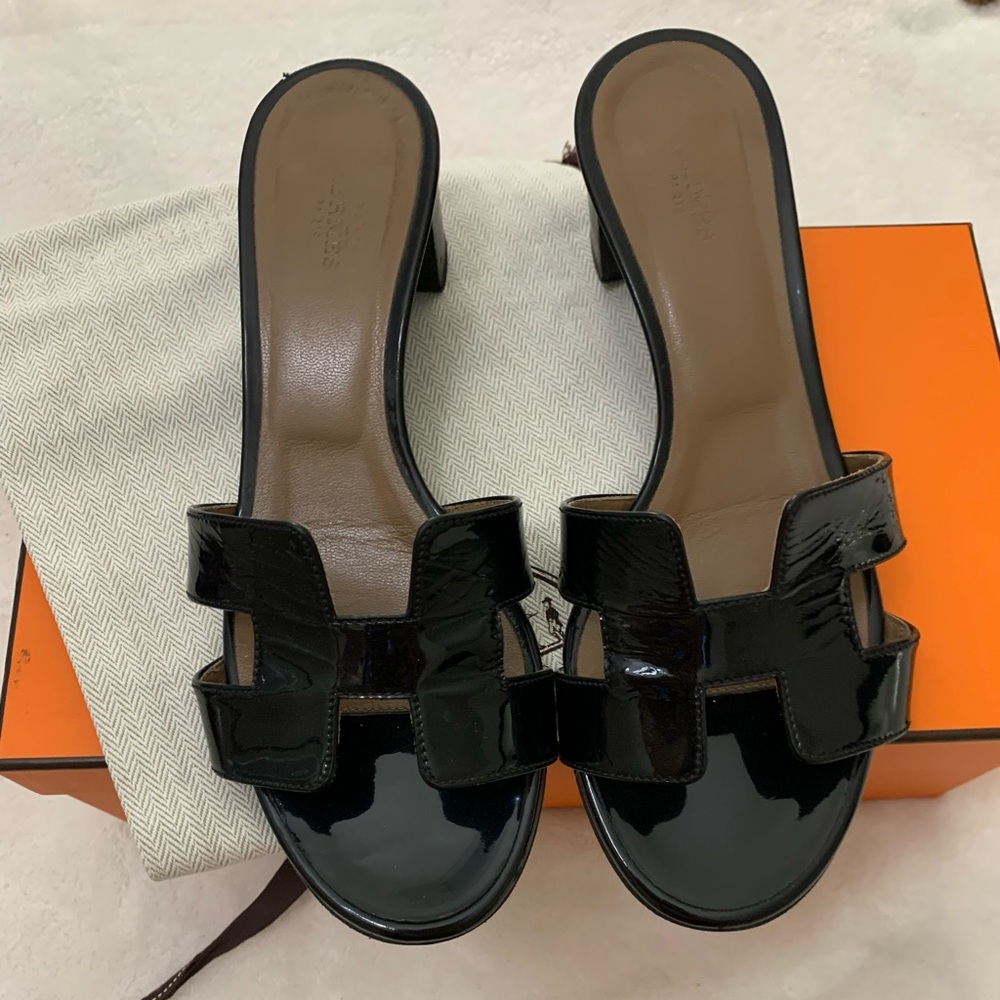 Hermes Oasis Patent Black Sandal